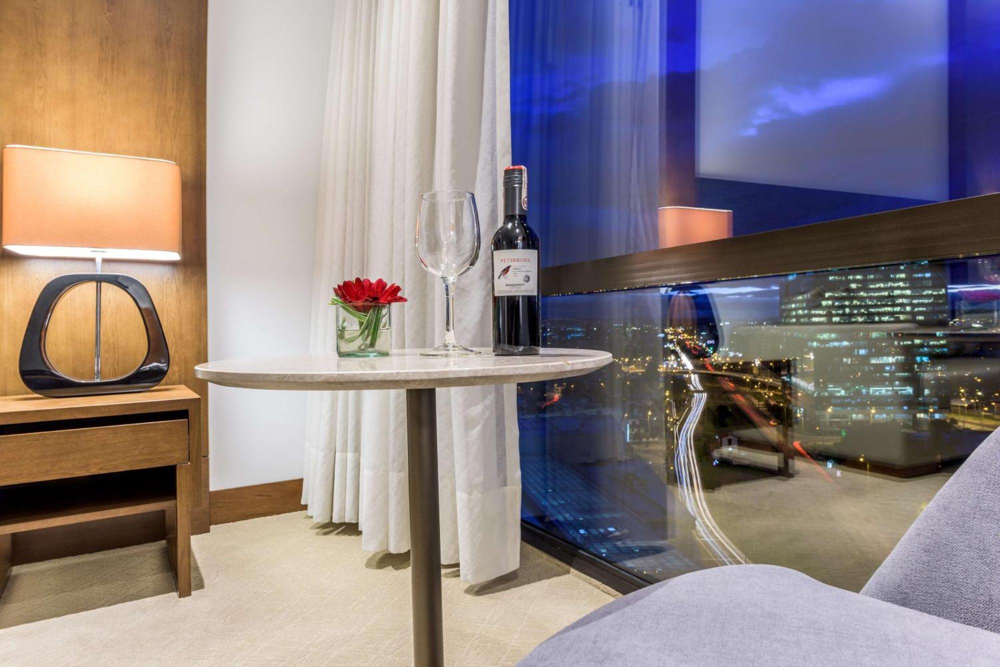 Nh Collection Bogota Royal Teleport Hotel Ngoại thất bức ảnh
